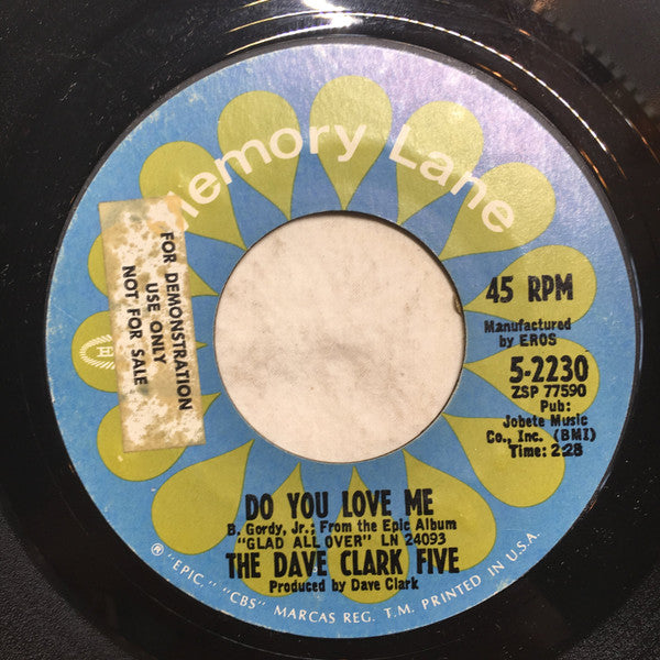 The Dave Clark Five : Do You Love Me / Because (7")