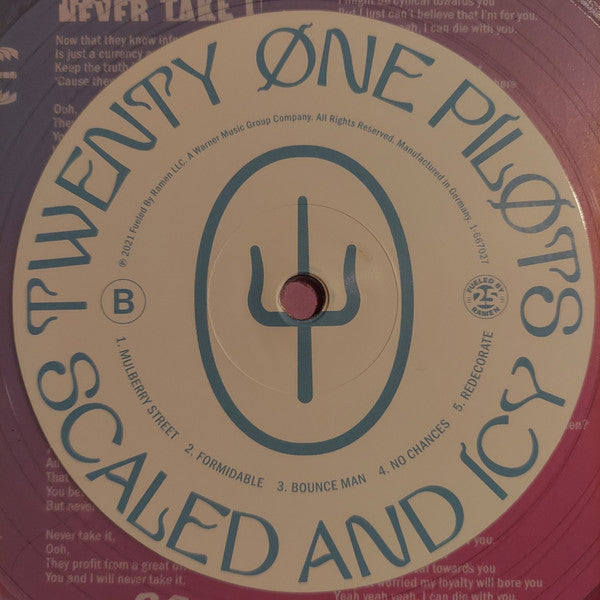 Twenty One Pilots : Scaled And Icy (LP, Album, Cry)