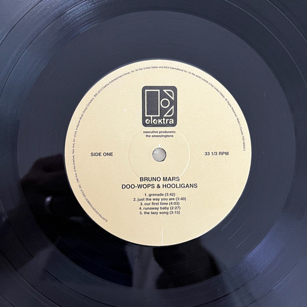 Bruno Mars : Doo-Wops & Hooligans (LP, Album, RP)